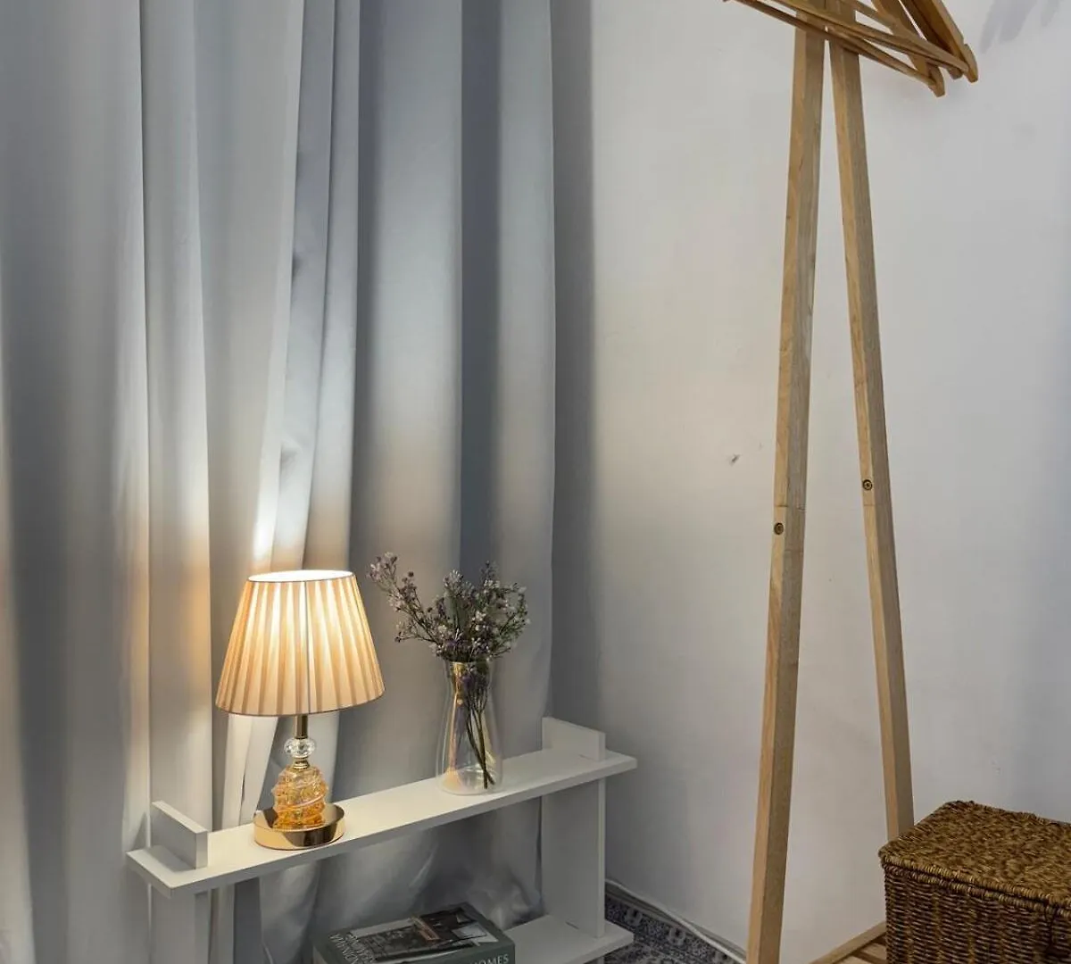 Apartament Fanfar, Seul