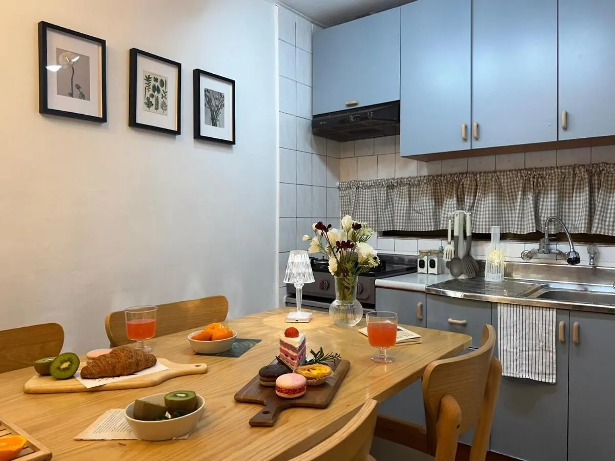 Apartament Fanfar, Seul 0*,